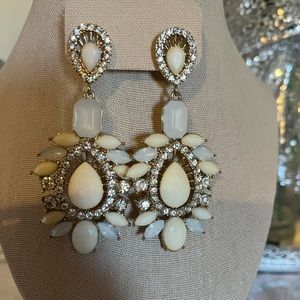 🌺 NEW/ Beige/Rhinestone & Pearl decor drop Earrings